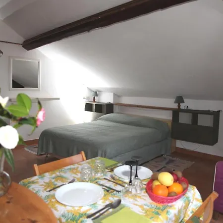 Mansarda Con Cucina/ With Kitchenette Nmw Appartement *